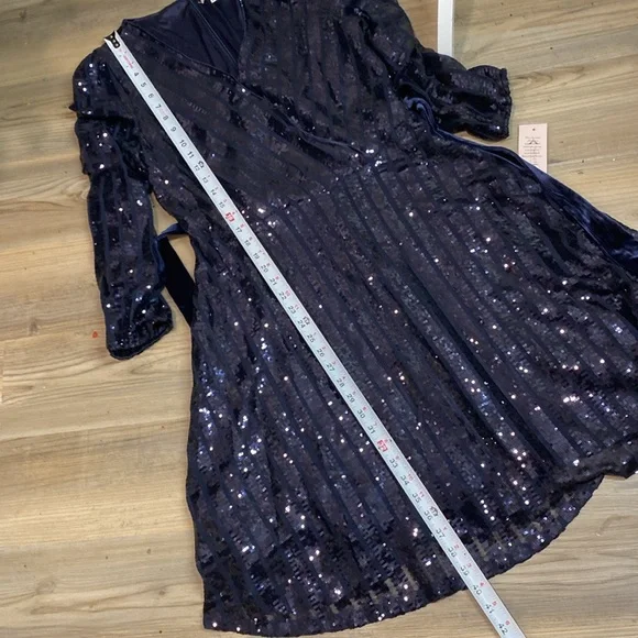 Nanette Lepore Blue Sequin Wrap Dress with Bishop Sleeves, New Size‎ 14 - Picture 12 of 13